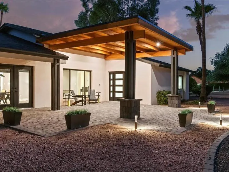 Pickle & Putt Retreat Pool Pickleball Putt Grn Phoenix